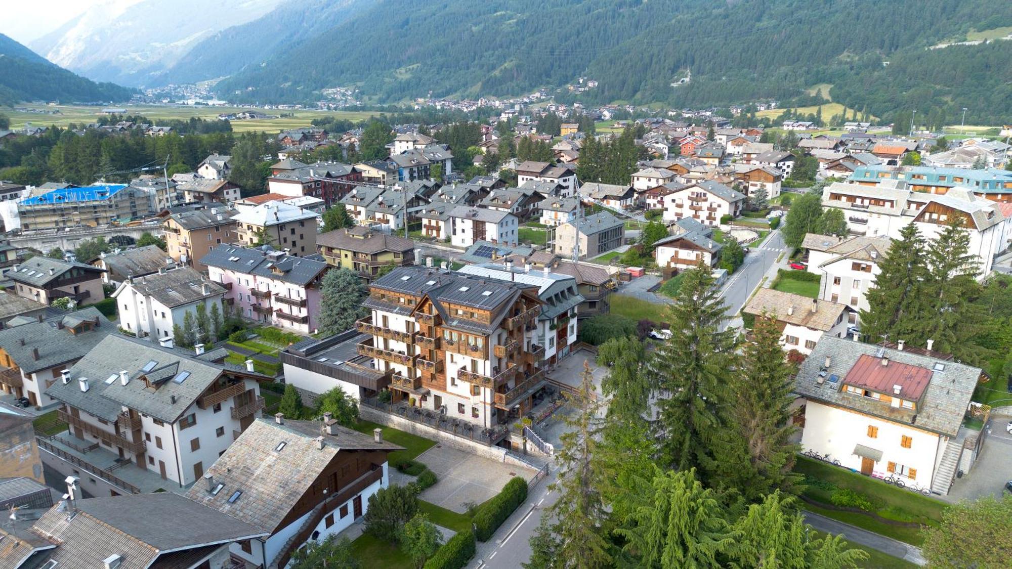 Hotel Sottovento Luxury Hospitality Bormio Esterno foto